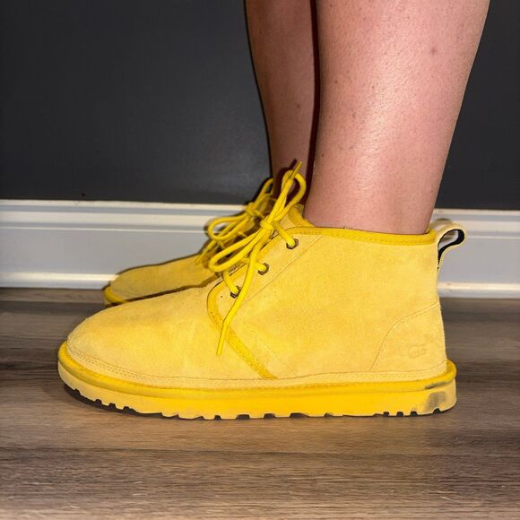 UGG Neumel Suede Chukka Ankle Boots Corn Yellow Mens Size 10 Lace Up Wool Plush